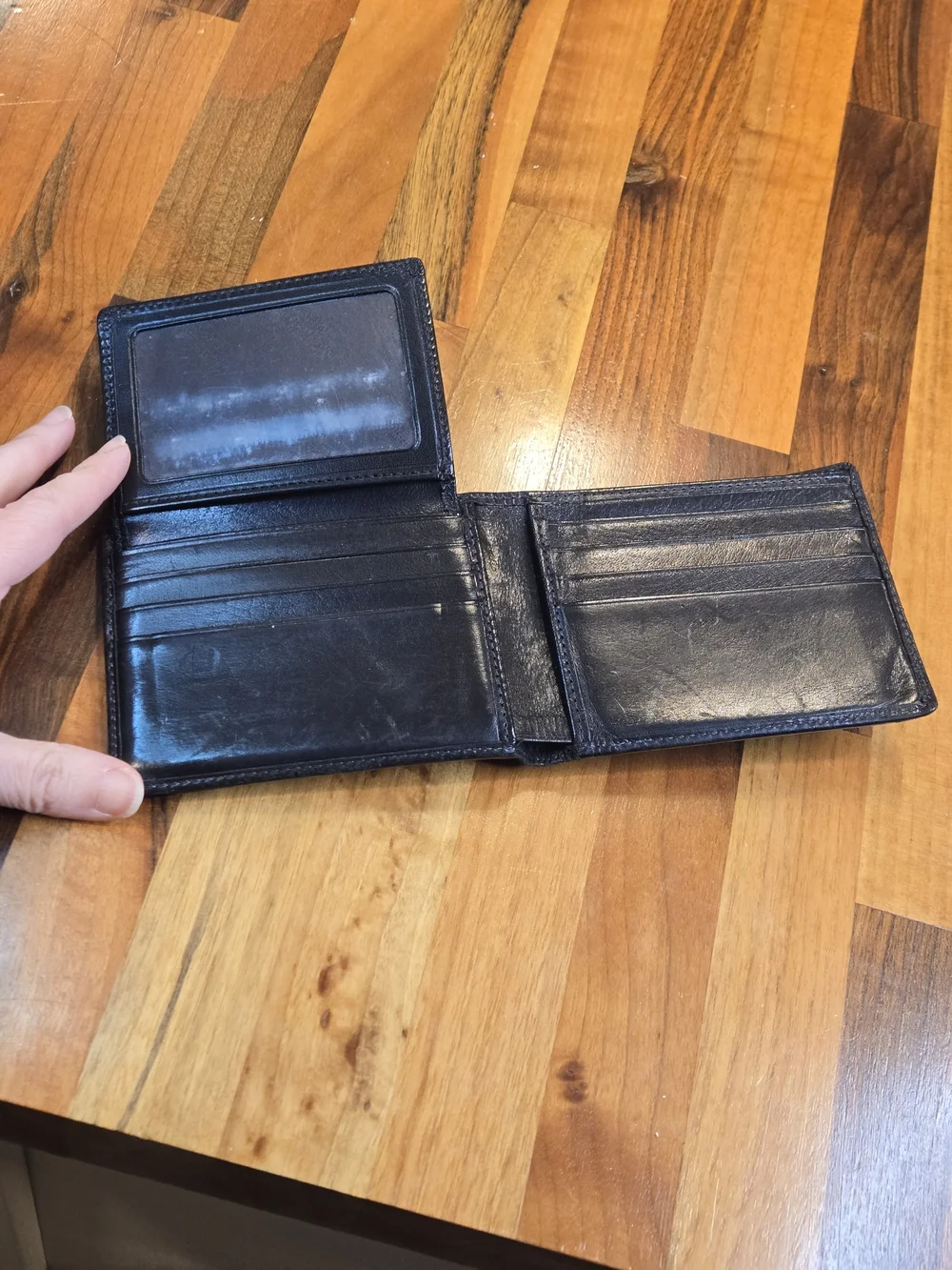 ​Coach Heritage Polished Leather Bifold Wallet – Glossy Black